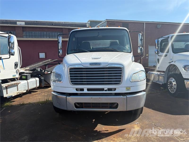 Freightliner M2 106 Autoveokid
