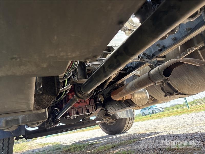 Freightliner M2 106 Camiones aspiradores/combi