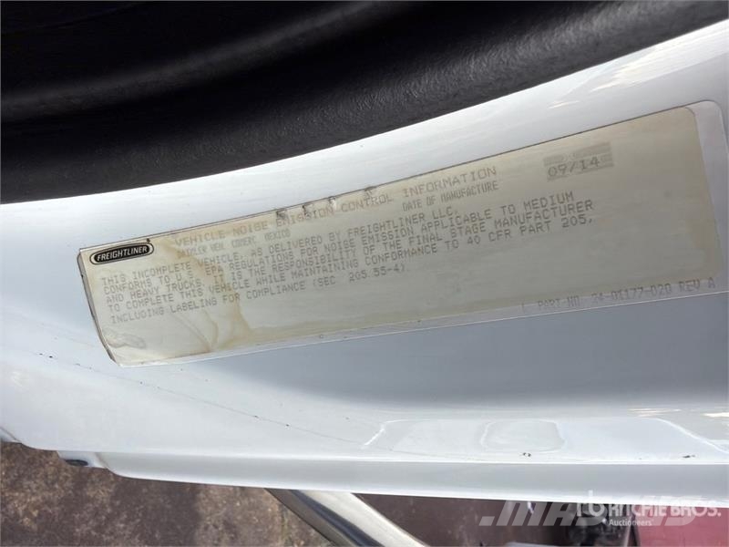 Freightliner M2 106 Camiones portacoches