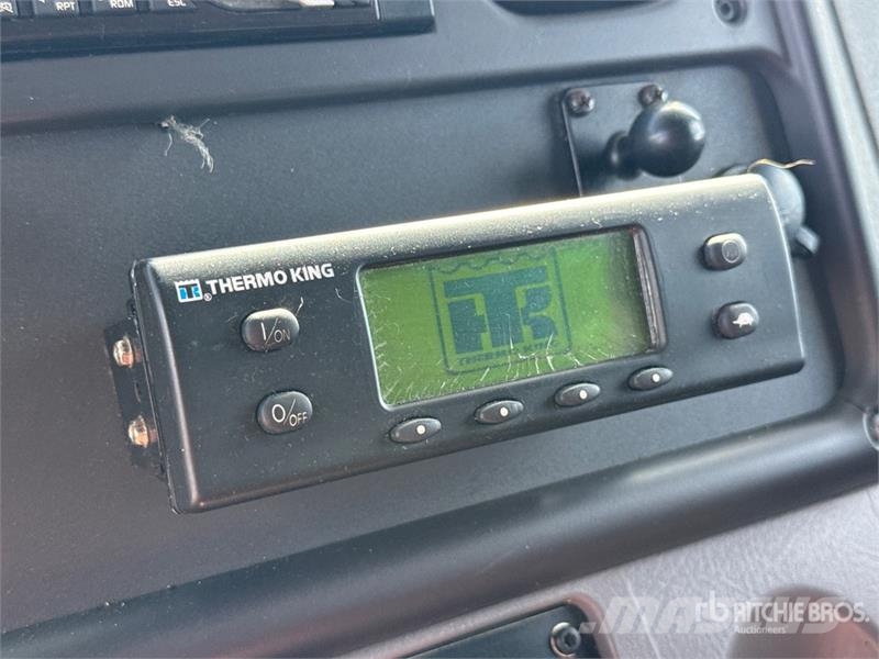 Freightliner M2 106 Camiões caixa temperatura controlada