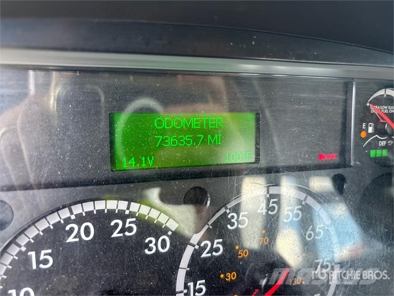 Freightliner M2 106 Pacēlāji uz automašīnas bāzes