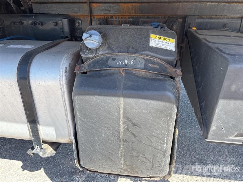 Freightliner M2 106 Furgons