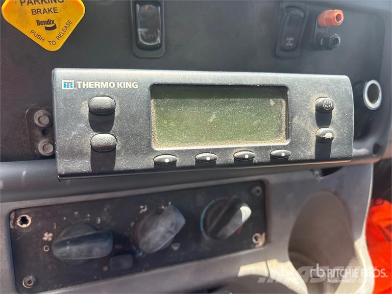 Freightliner M2 106 Caminhões com temperatura controlada