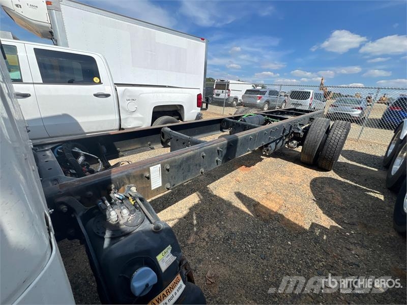 Freightliner M2 106 Cabine e interni