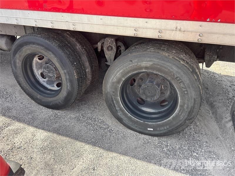 Freightliner M2 106 Грузовики-Рефрижераторы