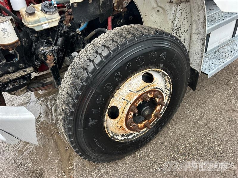 Freightliner M2 106 Camiones bañeras basculantes o volquetes