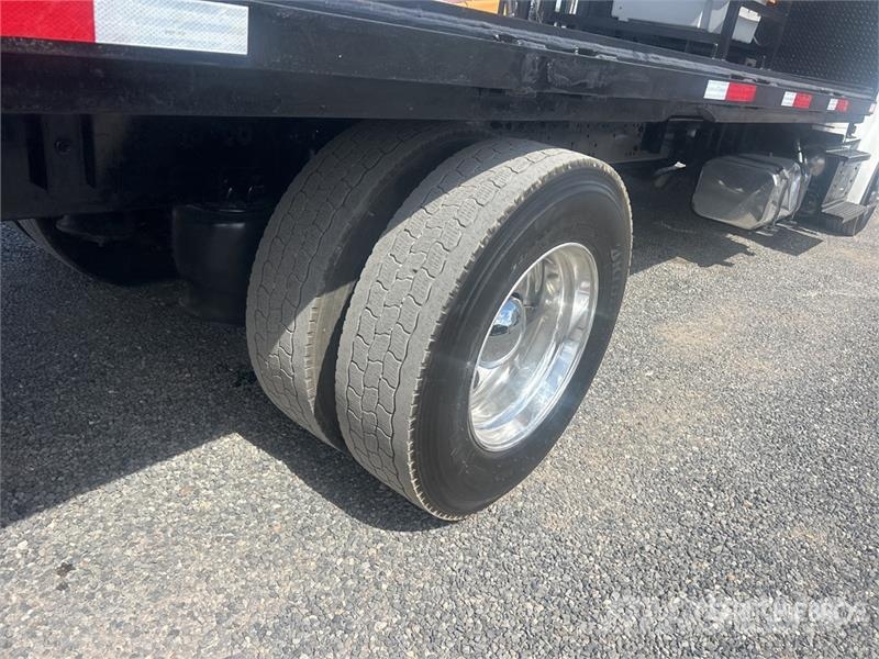 Freightliner M2 106 시립/다목적 차량