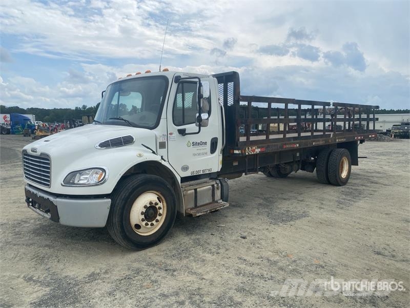 Freightliner M2 106 平板式/側卸式卡車
