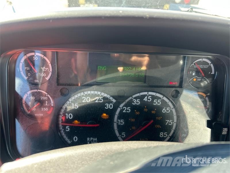 Freightliner M2 106 2000 gal 4x2 Water Truck Caminhão-pipa