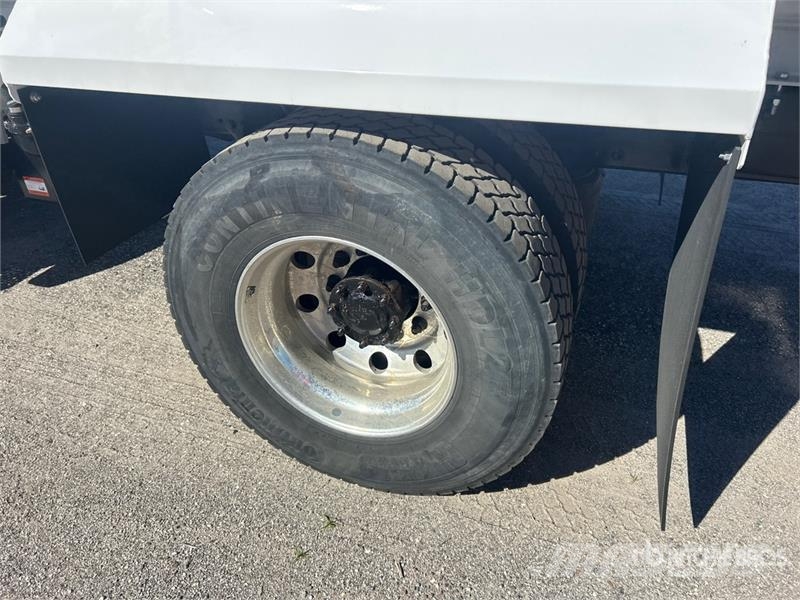 Freightliner M2 106 2000 gal 4x2 Water Truck Caminhão-pipa