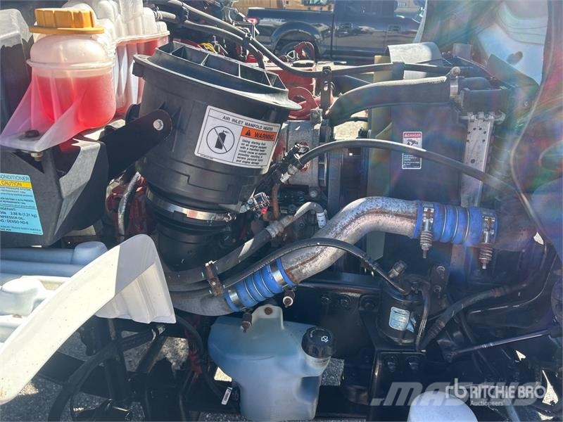 Freightliner M2 106 2000 gal 4x2 Water Truck Caminhão-pipa