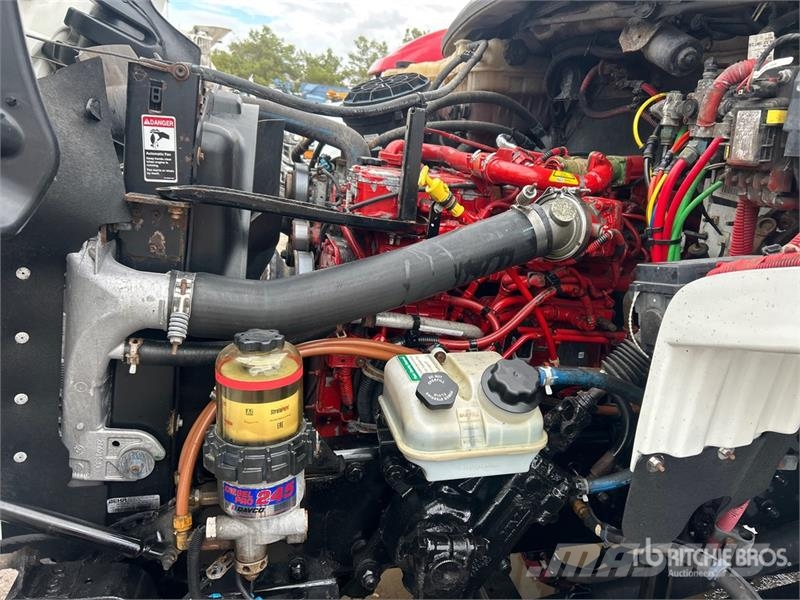 Freightliner M2 106 2250 gal 4x2 Water Truck Camiones cisterna