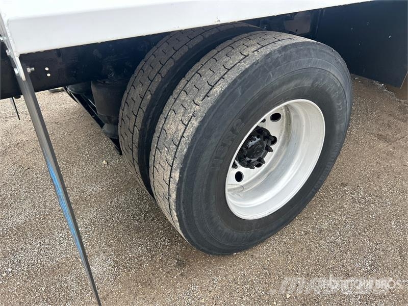 Freightliner M2 106 2250 gal 4x2 Water Truck Camiones cisterna