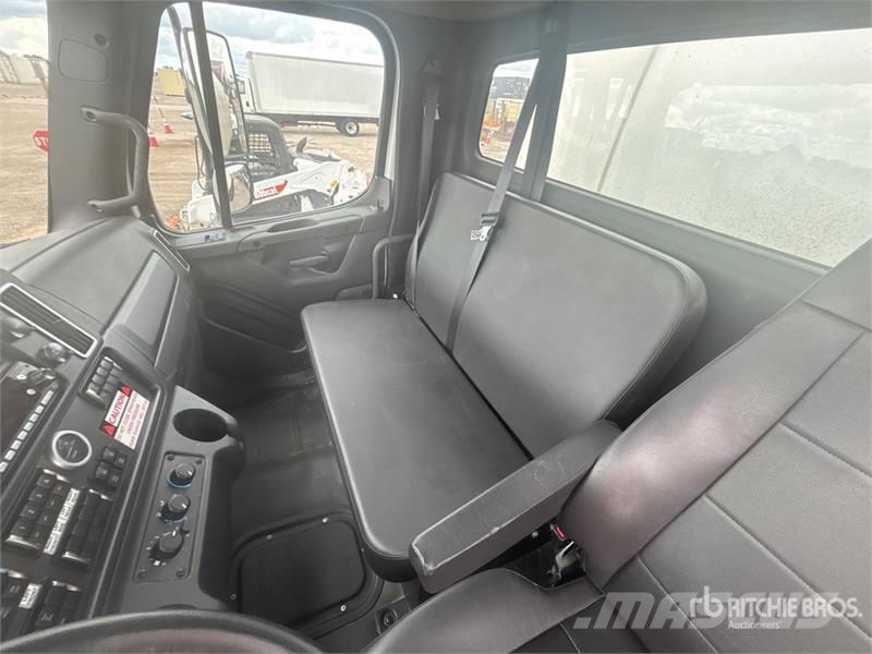 Freightliner M2 106 4000 gal 6x4 Water Truck Tovornjaki za vodo