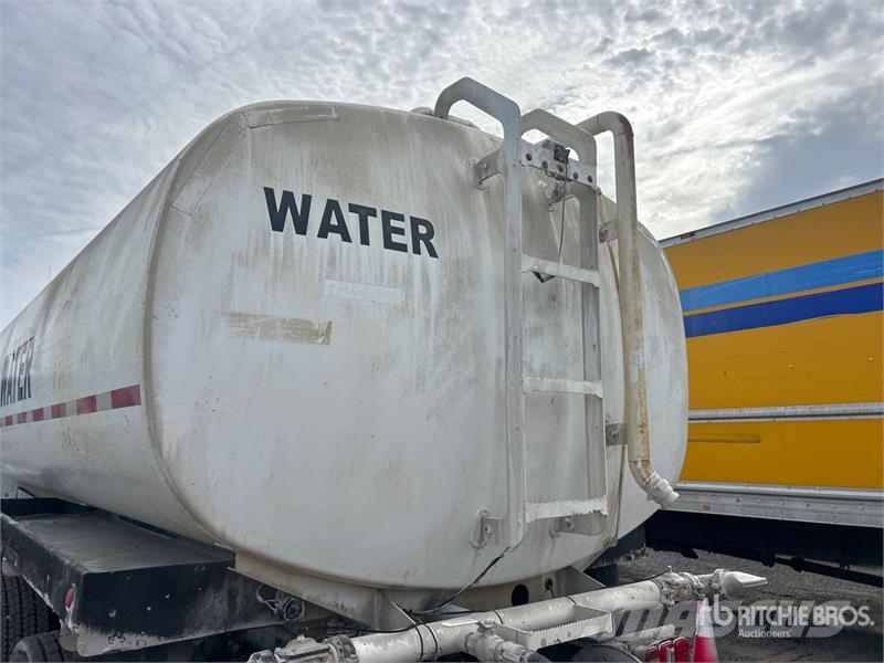Freightliner M2 106 4000 gal 6x4 Water Truck Caminhão-pipa