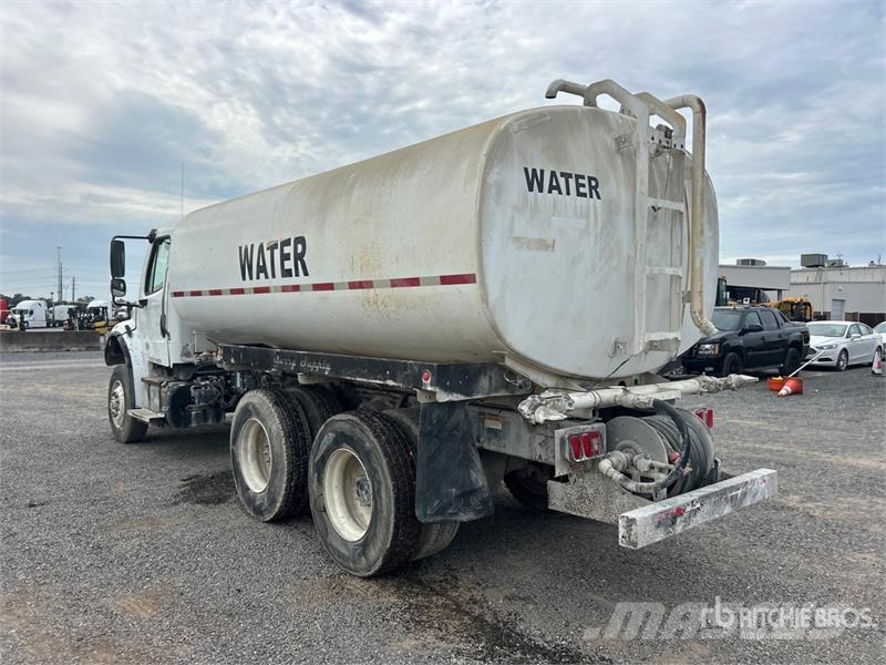 Freightliner M2 106 4000 gal 6x4 Water Truck Caminhão-pipa