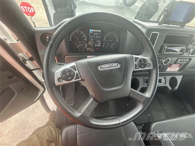 Freightliner M2 106 4000 gal 6x4 Water Truck Tovornjaki za vodo