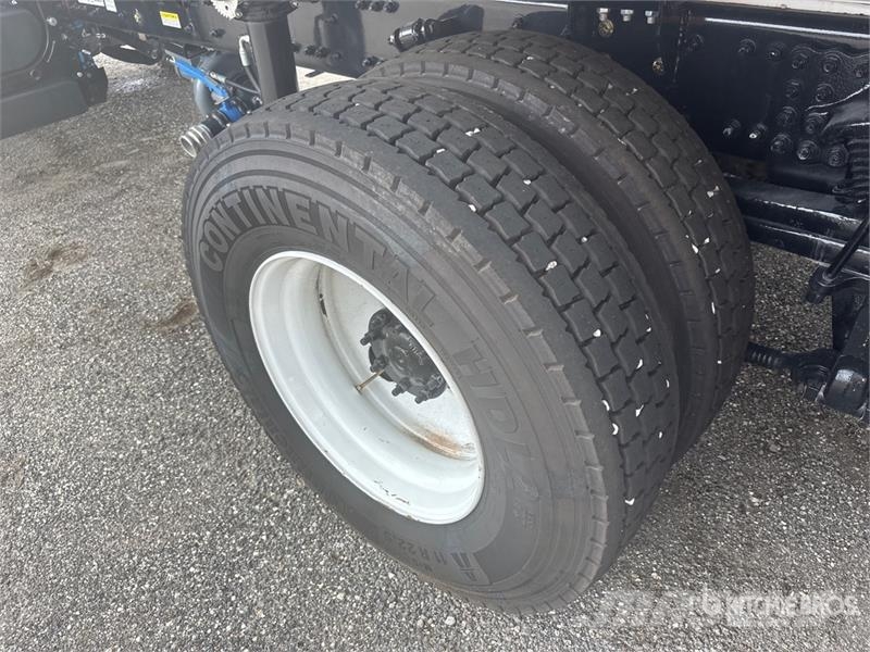 Freightliner M2 106 4000 gal 6x4 Water Truck Tovornjaki za vodo