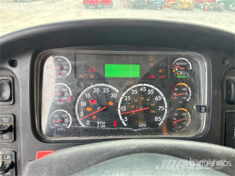 Freightliner M2 106 4000 gal 6x4 Water Truck Caminhão-pipa