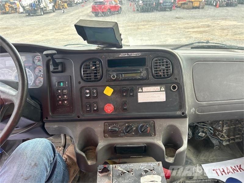 Freightliner M2 106 4000 gal 6x4 Water Truck Caminhão-pipa