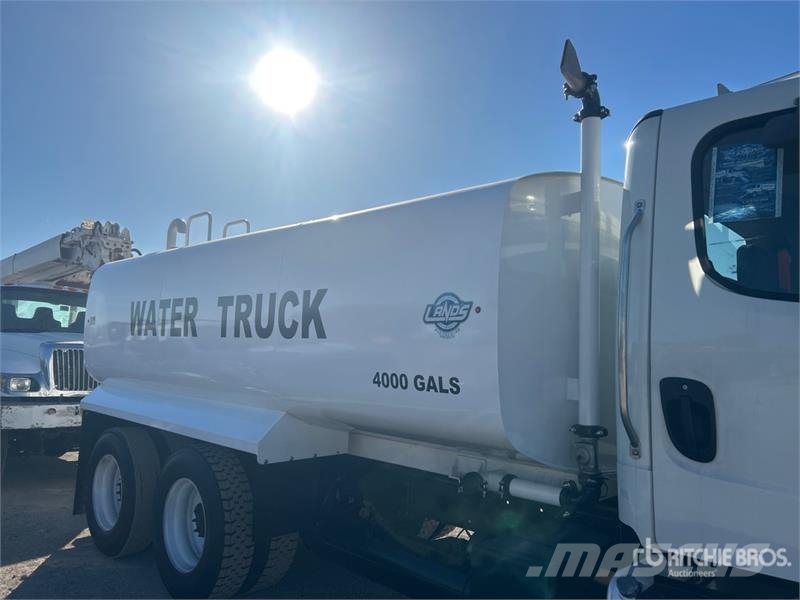 Freightliner M2 106 4000 gal 6x4 Water Truck Vanningsvogn for støvdemping