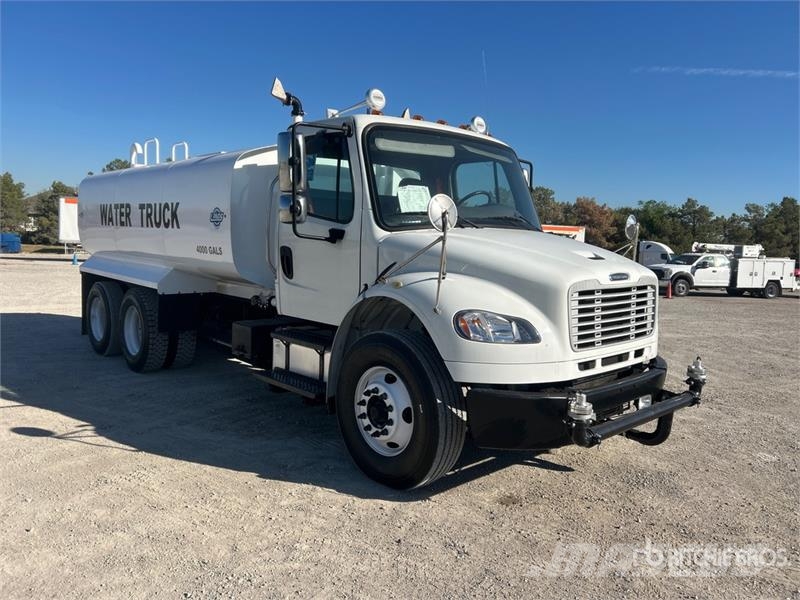 Freightliner M2 106 4000 gal 6x4 Water Truck Vanningsvogn for støvdemping