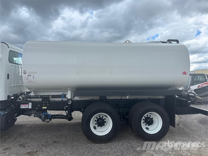 Freightliner M2 106 4000 gal 6x4 Water Truck Tovornjaki za vodo