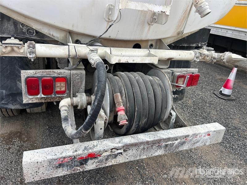Freightliner M2 106 4000 gal 6x4 Water Truck Caminhão-pipa