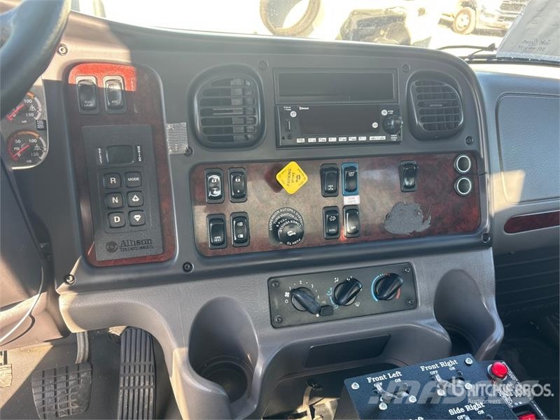 Freightliner M2 106 4000 gal 6x4 Water Truck Vanningsvogn for støvdemping