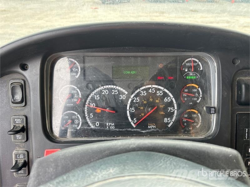 Freightliner M2 106 4000 gal 6x4 Water Truck Caminhão-pipa