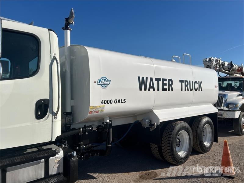 Freightliner M2 106 4000 gal 6x4 Water Truck Vanningsvogn for støvdemping