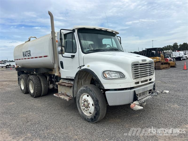 Freightliner M2 106 4000 gal 6x4 Water Truck Caminhão-pipa