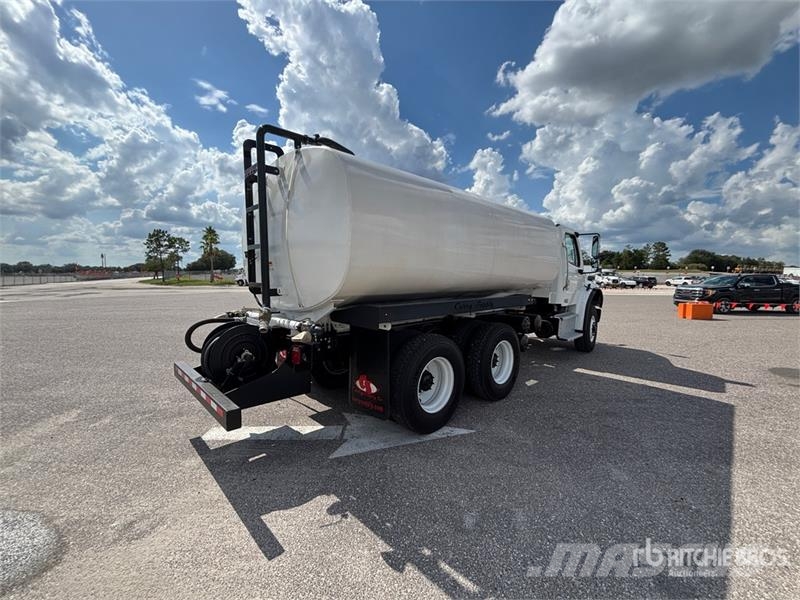 Freightliner M2 106 4000 gal 6x4 Water Truck Цистерни за вода