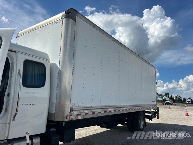 Freightliner M2 106 4x2 Sleeper Van Truck (Inoperable) Caminhões baú
