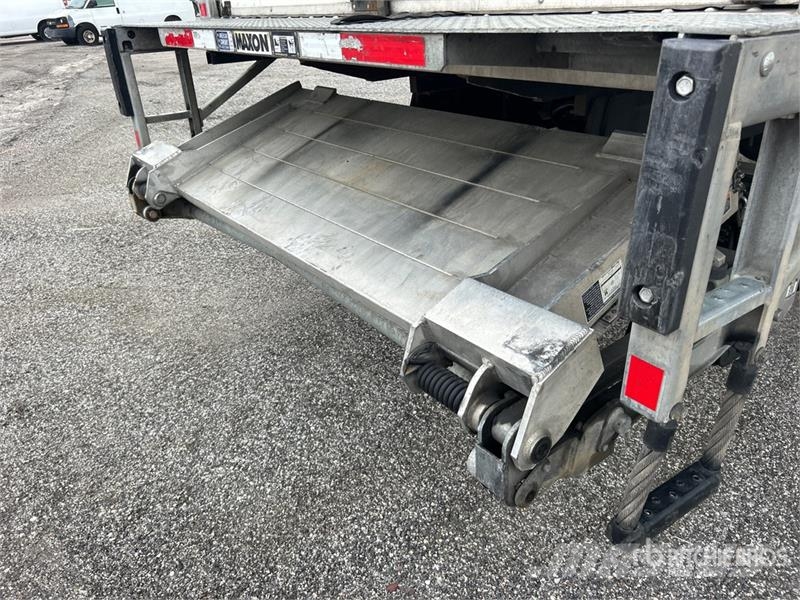Freightliner M2 106 4x2 Van Truck Kastenaufbau