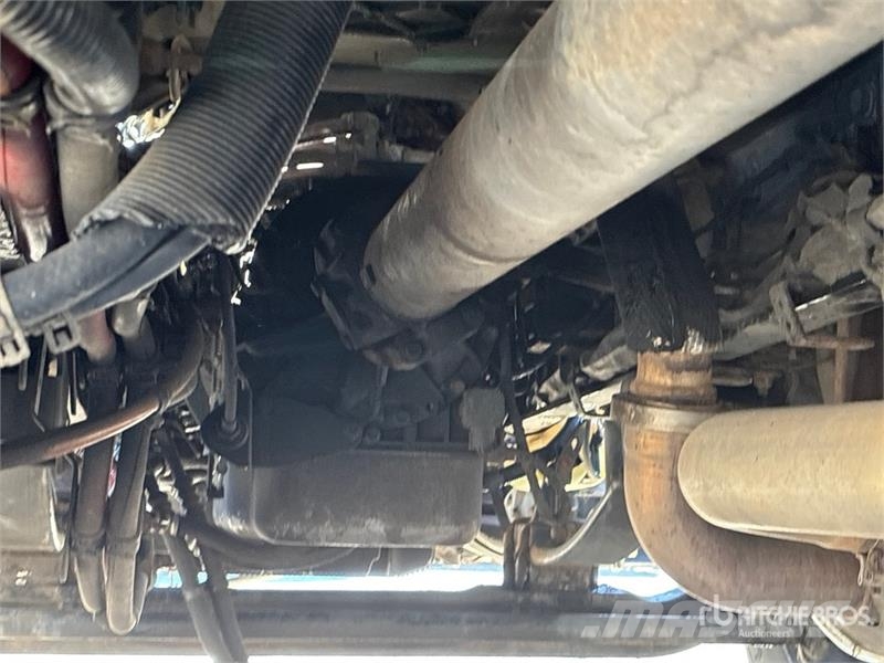 Freightliner M2 106 4x2 Van Truck Camion cassonati