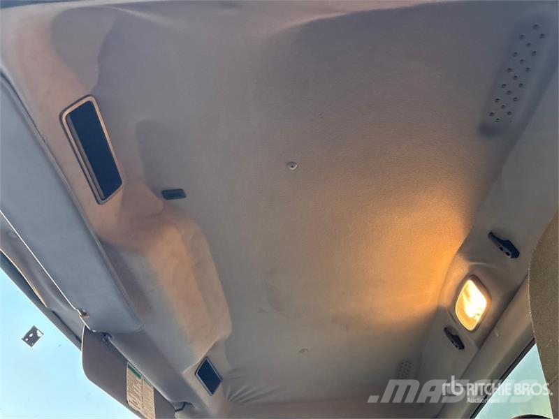 Freightliner M2 106 4x2 Van Truck Furgons