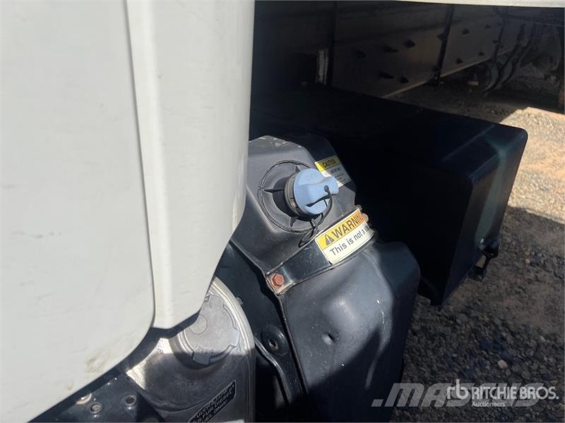Freightliner M2 106 4x2 Van Truck Sanduk kamioni