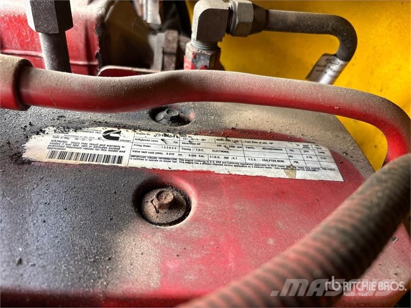 Freightliner M2 106 4x2 Van Truck (Inoperable) 貨箱式卡車