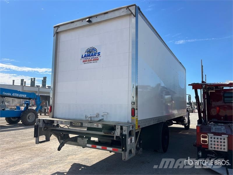 Freightliner M2 106 4x2 Van Truck Furgons