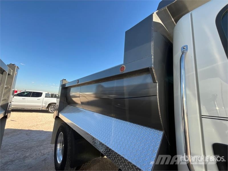 Freightliner M2 106 4x2 S/A Dump Truck Camiones bañeras basculantes o volquetes