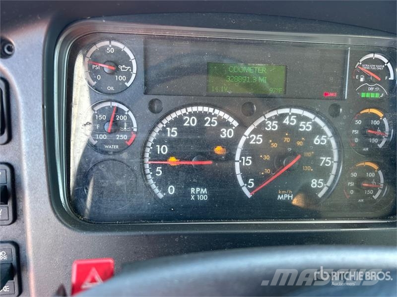 Freightliner M2 106 4x2 Moving Van Truck Fast kasse