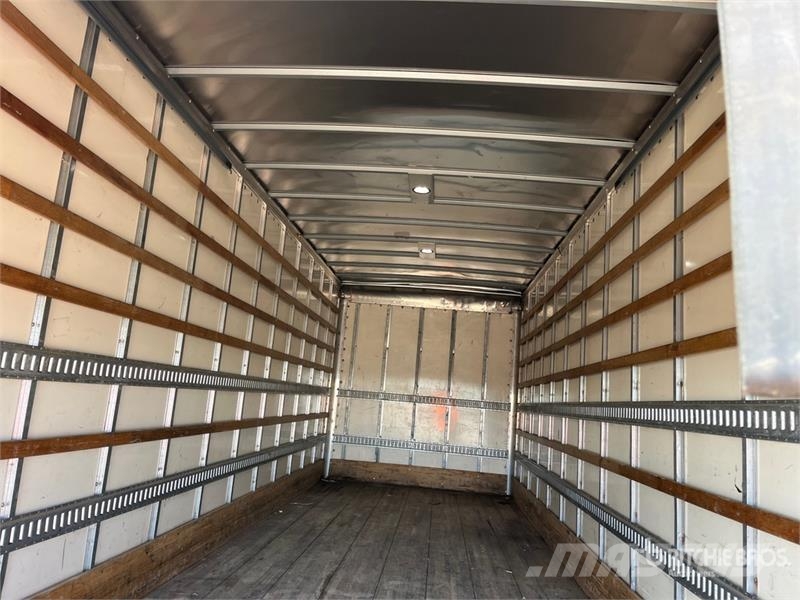 Freightliner M2 106 4x2 Van Truck Furgons