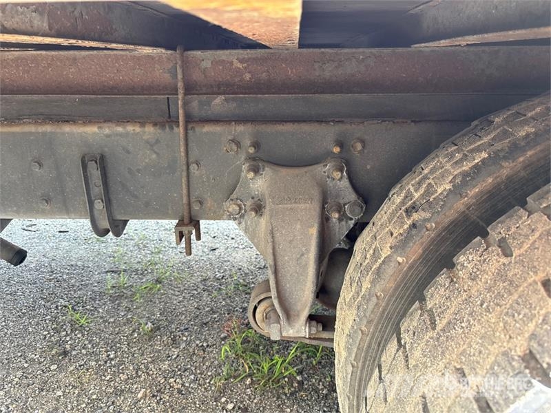Freightliner M2 106 4x2 Van Truck (Inoperable) 貨箱式卡車
