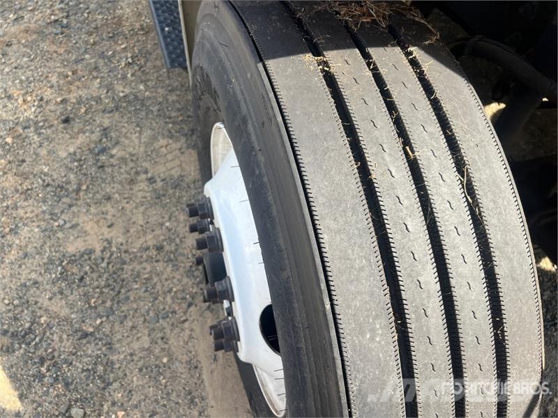 Freightliner M2 106 4x2 Van Truck Sanduk kamioni