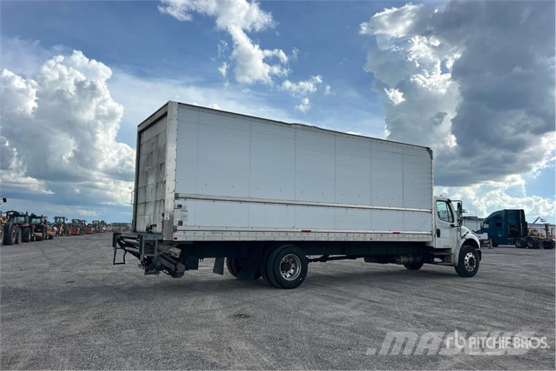 Freightliner M2 106 4x2 Van Truck Camiones con caja de remolque