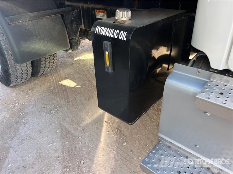 Freightliner M2 106 4x2 S/A Dump Truck Camiones bañeras basculantes o volquetes