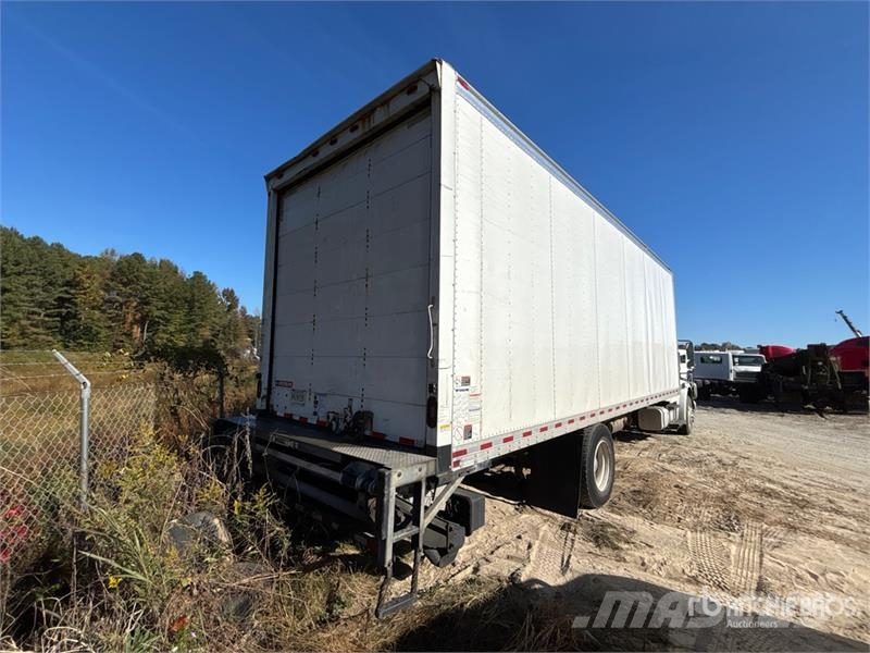 Freightliner M2 106 4x2 Van Truck Camiones con caja de remolque