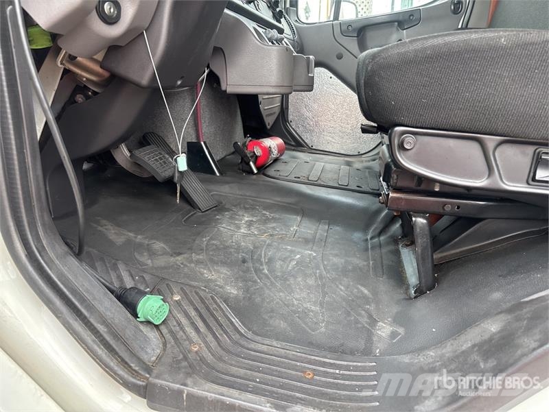 Freightliner M2 106 4x2 Van Truck (Inoperable) Skåpbilar