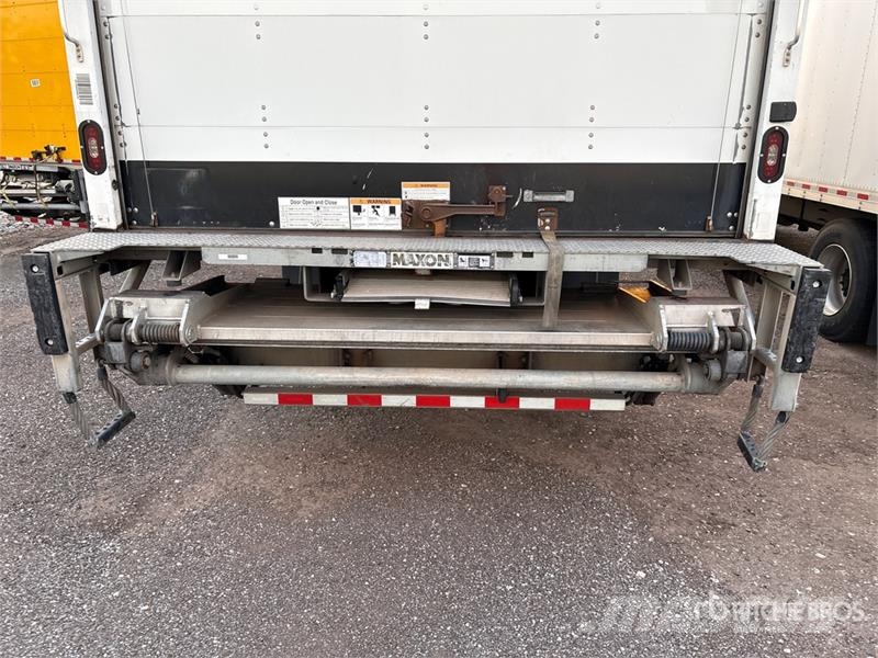 Freightliner M2 106 4x2 Van Truck Furgons